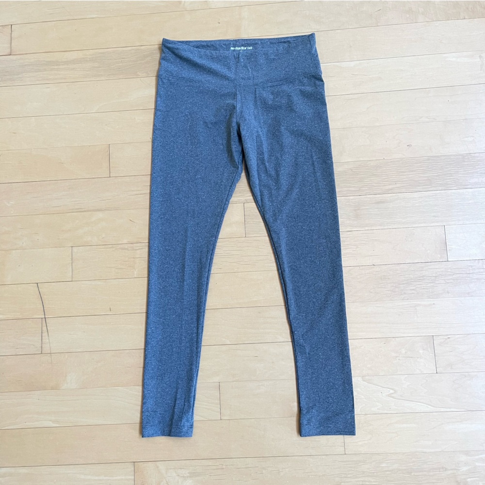 Marika Tek Gray Crop Leggings - Size MEDIUM
